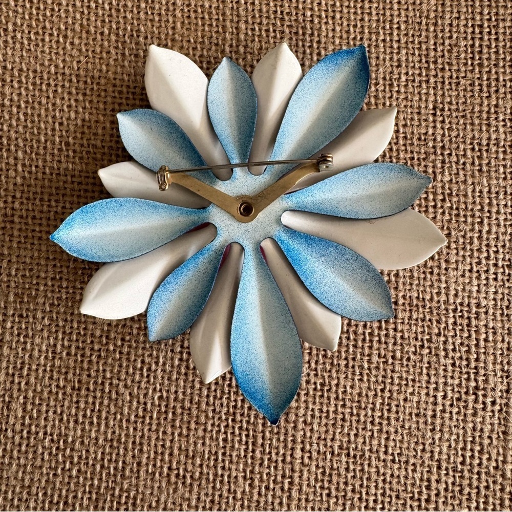 Vintage Enameled Red, White, and Blue Flower Brooch - Picture 3 of 4